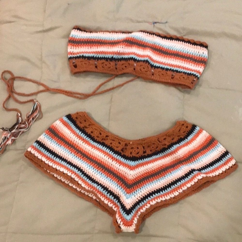 Crochet Two-Piece Tube Top & High-Waist Shorts Set - Rust Stripe - Picture 5 of 6